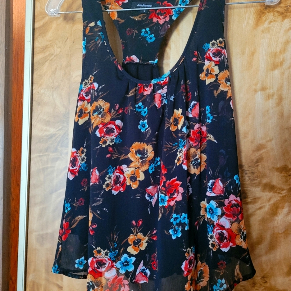 Ambiance Crop top